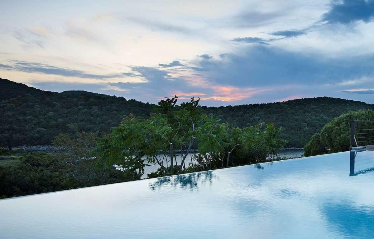 Villa Ioli- Beachfront Luxury Residence Igoumenitsa Exterior foto
